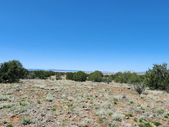 094x N Headwaters Rd, Chino Valley, AZ | Under 5 Acres. Photo 2 of 34