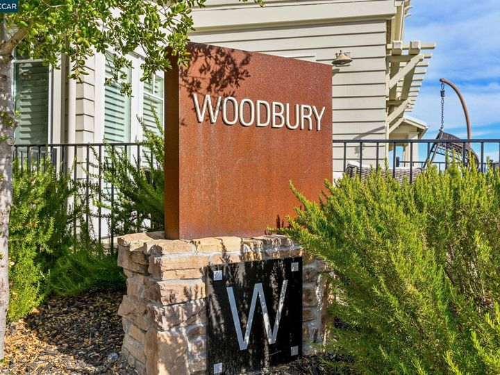 Woodbury Highlands condo #201. Photo 25 of 32