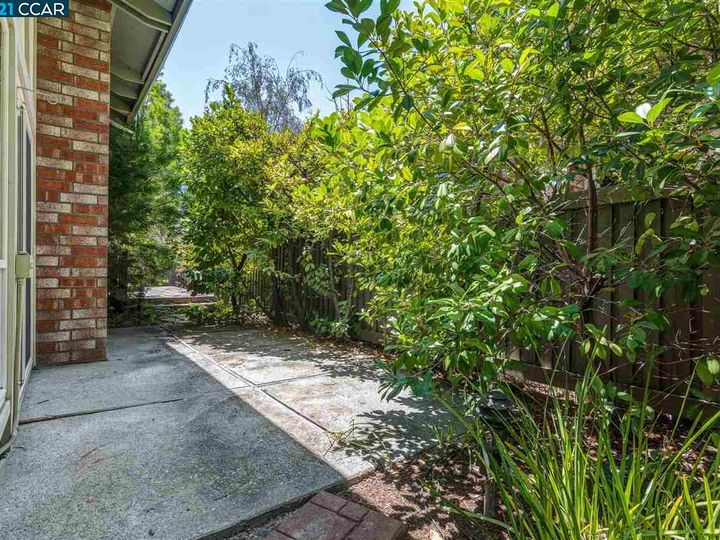 102 Rolling Green Cir, Pleasant Hill, CA | Rolling Green. Photo 24 of 30