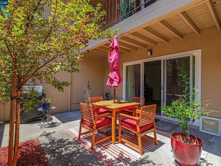 1060 Bancroft Rd, Concord, CA, 94518 Townhouse. Photo 20 of 25
