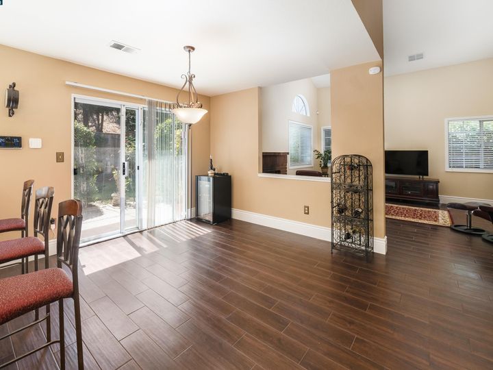 1060 Green Point Ct, Concord, CA | Live Oak. Photo 4 of 27