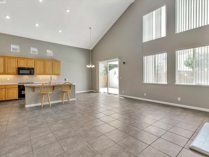 1142 Windsong Dr, Tracy, CA | Edgewood. Photo 10 of 42