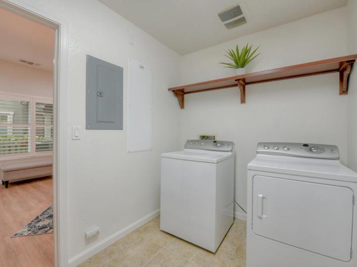 1193 Sierra Madres Ter, San Jose, CA, 95126 Townhouse. Photo 37 of 40