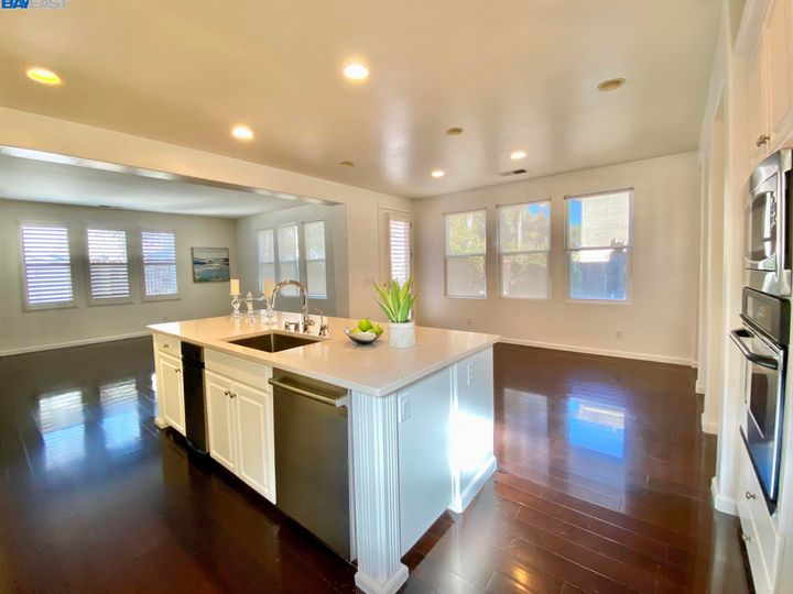 1241 Manley Dr, Tracy, CA | Lyons Crossroads. Photo 21 of 58