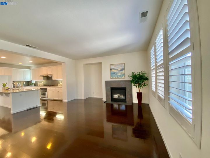 1241 Manley Dr, Tracy, CA | Lyons Crossroads. Photo 23 of 58