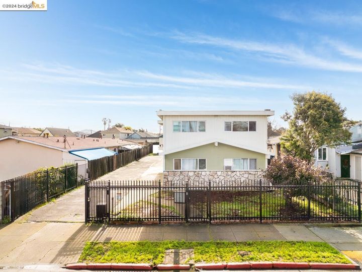 1300 81st Ave, Oakland, CA | . Photo 16 of 25