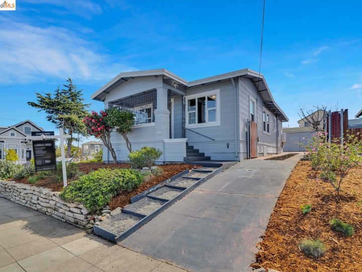 1385 E 33rd St, Oakland, CA | Highland Heights. Photo 1 of 40
