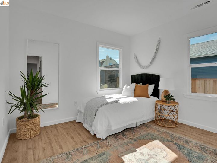 1385 E 33rd St, Oakland, CA | Highland Heights. Photo 18 of 40