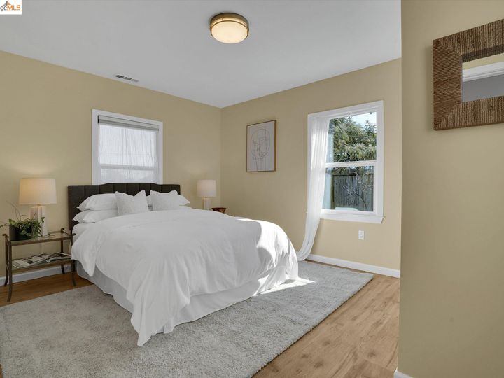 1385 E 33rd St, Oakland, CA | Highland Heights. Photo 19 of 40