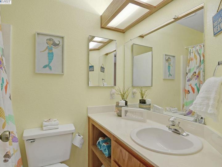 1448 Peachtree Cmn, Livermore, CA, 94551 Townhouse. Photo 12 of 16
