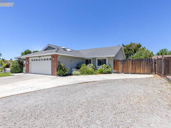 1487 Aster Ln, Livermore, CA | Springtown. Photo 7 of 60
