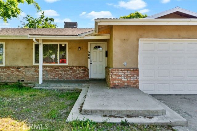 1506 N Rowell Ave, Fresno, CA | . Photo 4 of 34