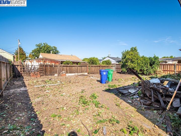 1527 139th Ave, San Leandro, CA | Bal. Photo 4 of 6