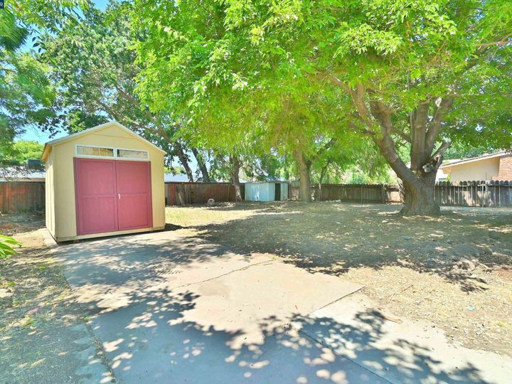 1531 Pear Dr, Concord, CA | Tree Haven. Photo 9 of 30