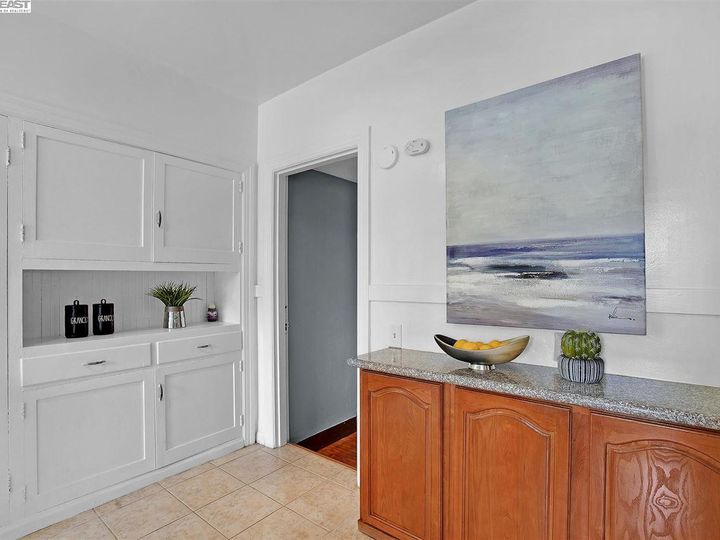 1626 St Charles St, Alameda, CA | West End. Photo 10 of 26
