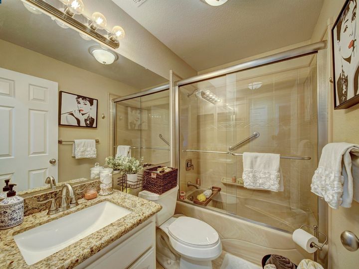1629 Riverlake Rd, Discovery Bay, CA, 94505 Townhouse. Photo 20 of 33