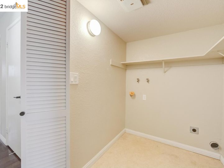 1670 Parkside Dr, Walnut Creek, CA, 94597 Townhouse. Photo 25 of 32