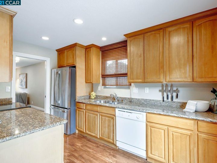 1698 Parkside Dr, Walnut Creek, CA, 94597 Townhouse. Photo 9 of 39
