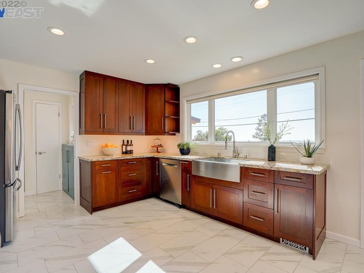 17300 Robey Dr, Castro Valley, CA | . Photo 12 of 59