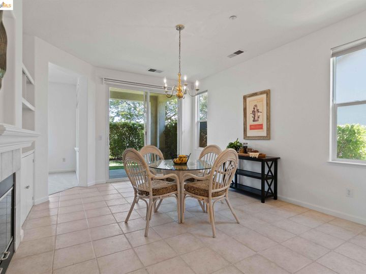 1865 Tangier Ter, Brentwood, CA | Summerset 3. Photo 12 of 24
