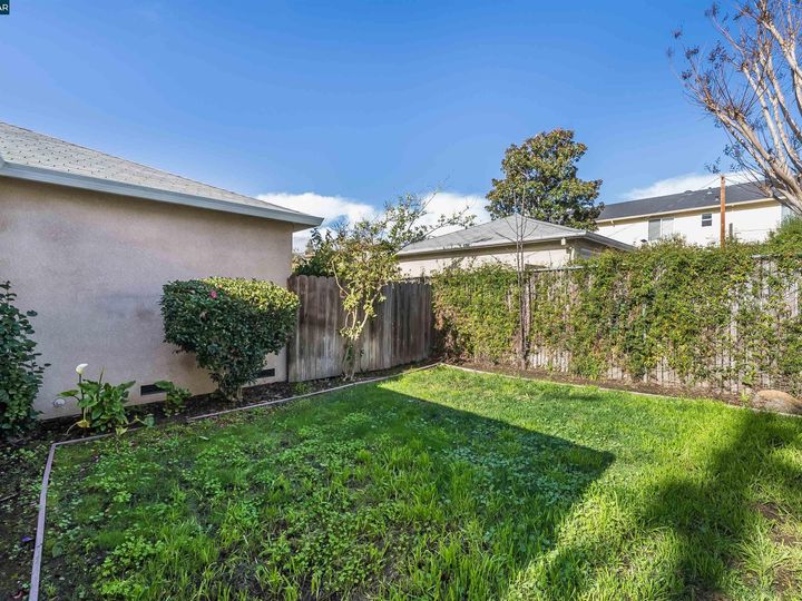 18983 Lake Chabot Rd, Castro Valley, CA | Castro Valley. Photo 20 of 51