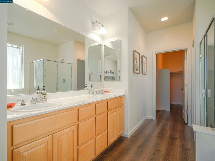 1906 Las Montanas Ct, Brentwood, CA | Brentwood. Photo 12 of 19