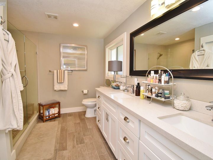 1937 Dolphin Pl, Discovery Bay, CA | Delta Waterfront Access. Photo 17 of 38