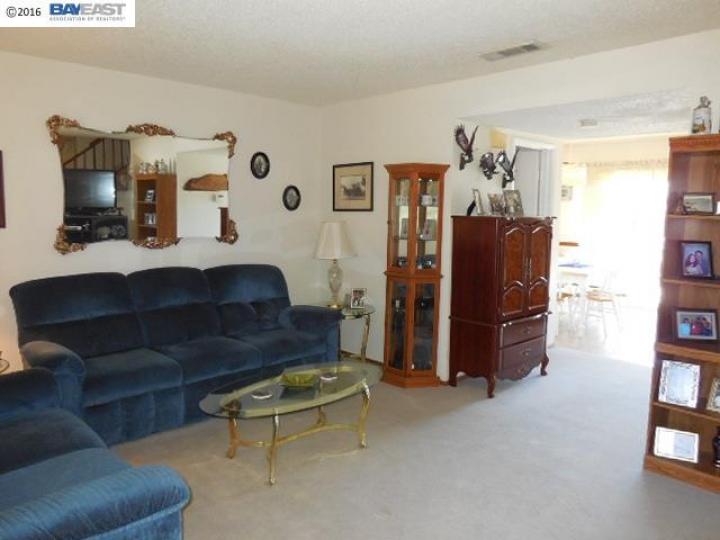 1981 Monterey Dr, Livermore, CA, 94551 Townhouse. Photo 1 of 12