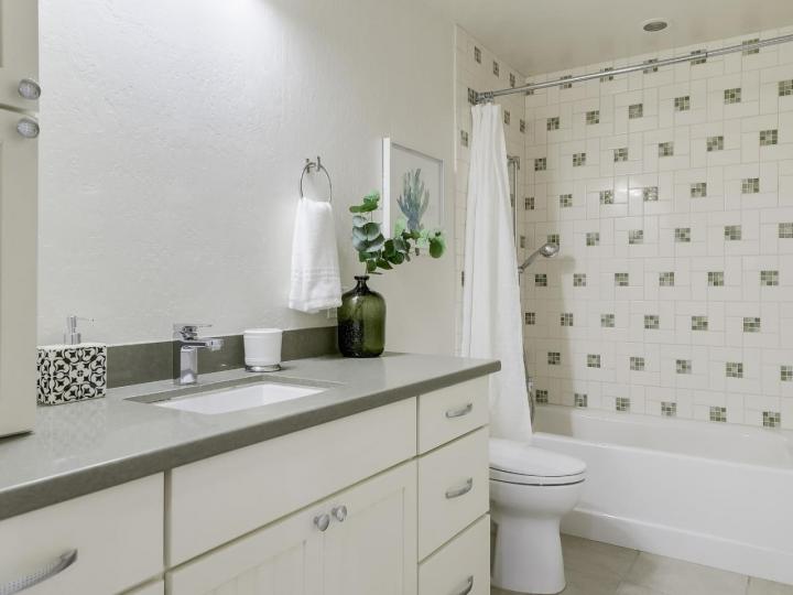 20297 Northbrook Sq, Cupertino, CA, 95014 Townhouse. Photo 14 of 29