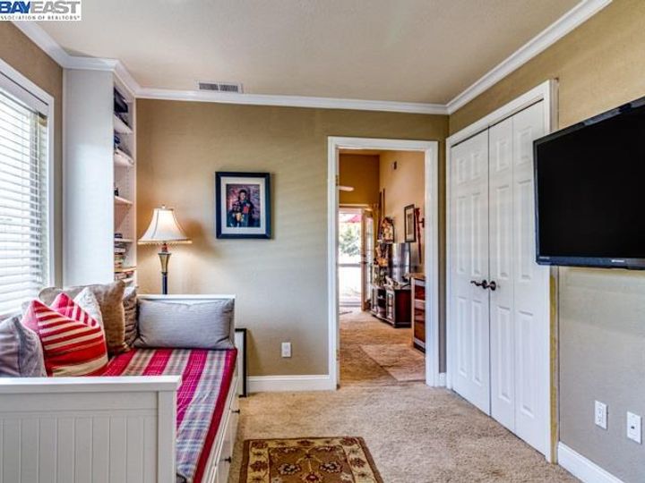 21278 Sweet Ln, Castro Valley, CA | Bay Wood. Photo 15 of 38