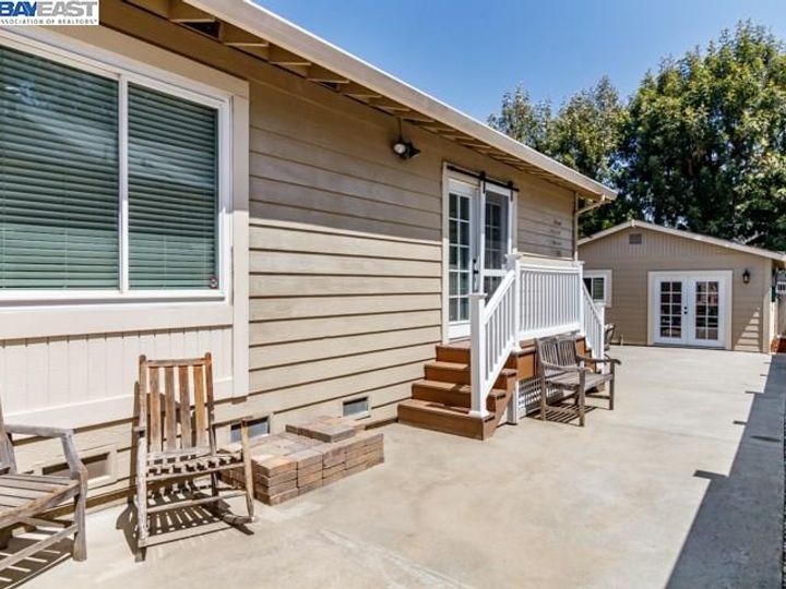 21278 Sweet Ln, Castro Valley, CA | Bay Wood. Photo 35 of 38