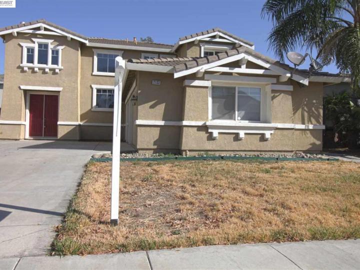 2133 Golden Gate Dr, Tracy, CA | Sterling Park. Photo 2 of 9