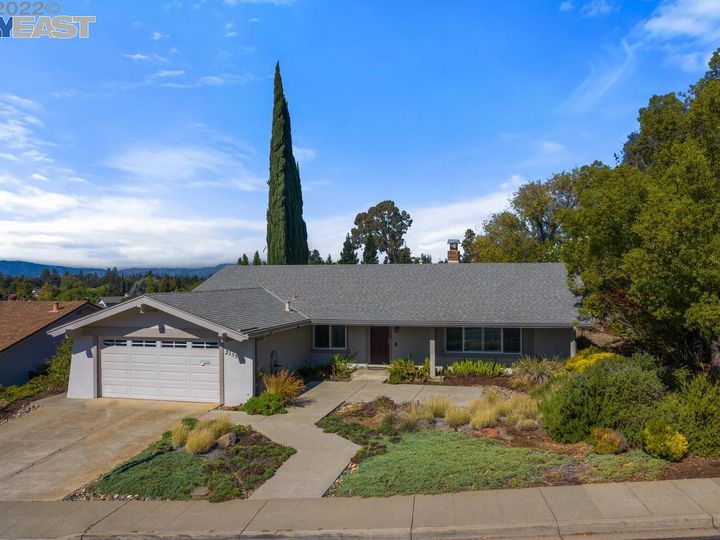 2155 Westbrook Ln, Livermore, CA | Whispering Pines. Photo 2 of 52