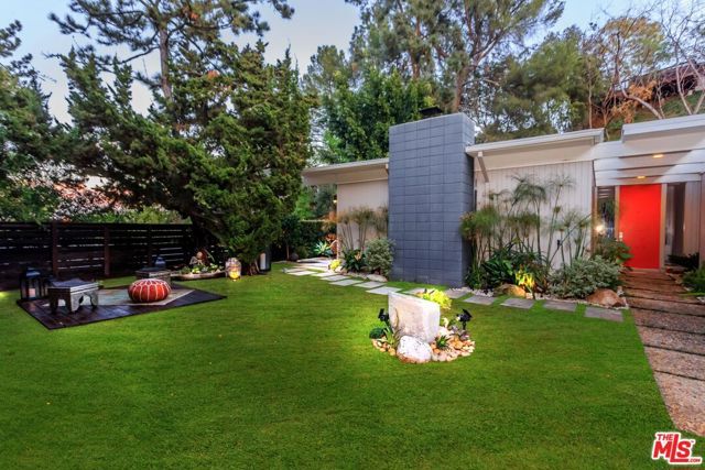 2166 Sunset Crest Dr, Los Angeles, CA | . Photo 5 of 21