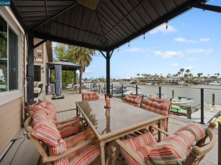 2243 Reef Ct, Discovery Bay, CA | Delta Waterfront Access. Photo 22 of 25