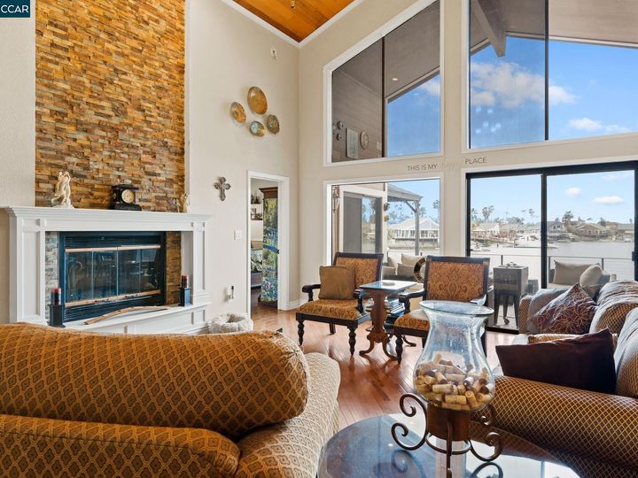 2243 Reef Ct, Discovery Bay, CA | Delta Waterfront Access. Photo 6 of 25
