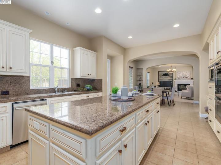 2300 Oleaster Dr, San Ramon, CA | Gale Ranch. Photo 15 of 40