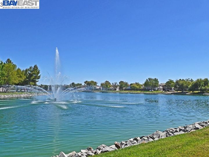 2354 Winchester Loop, Discovery Bay, CA | Lake Shore. Photo 15 of 17