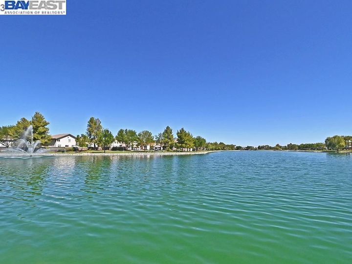 2354 Winchester Loop, Discovery Bay, CA | Lake Shore. Photo 16 of 17