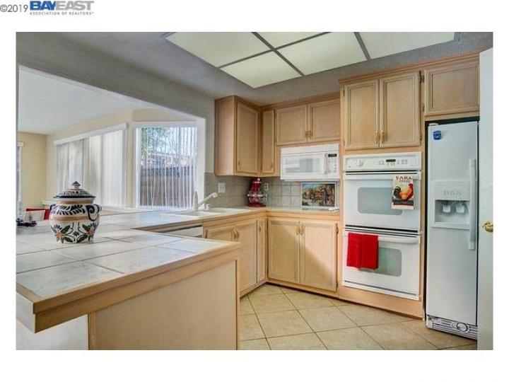 2356 Gomes Rd, Fremont, CA | Mission. Photo 14 of 31