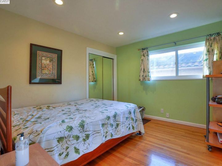 2414 Middlefield Ave, Fremont, CA | Mission | No. Photo 22 of 38