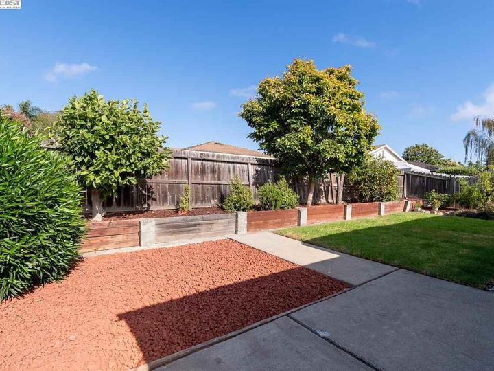 2479 Medallion Dr, Union City, CA | Town And Country. Photo 30 of 34