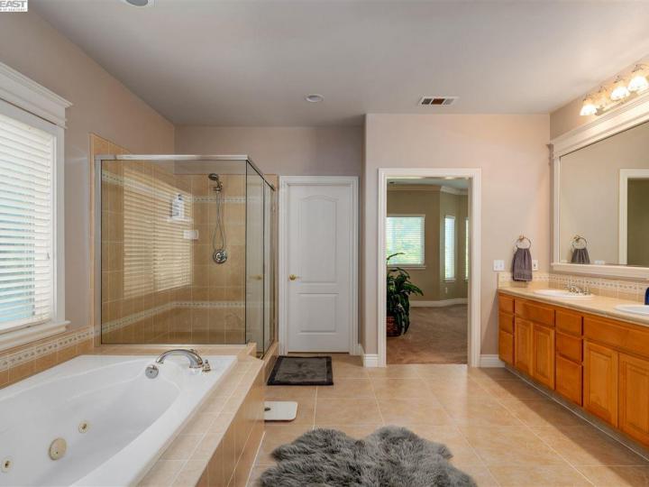 2516 Bess Ave, Livermore, CA | Tapestry. Photo 16 of 28