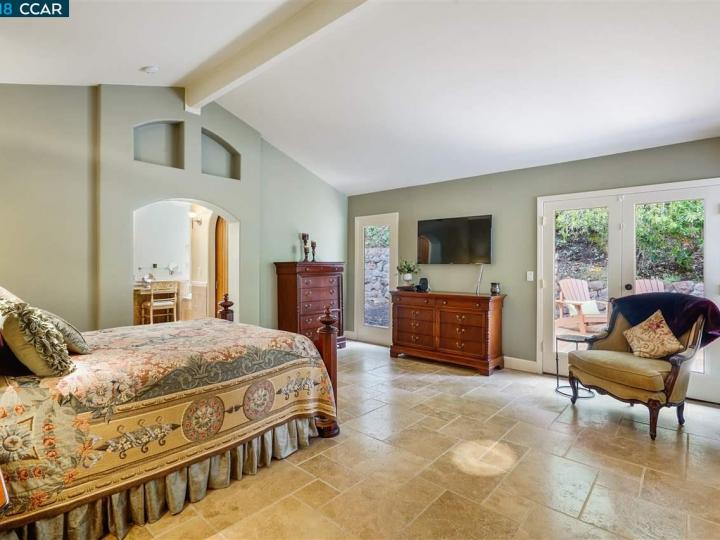 2555 Rolling Hills Ct, Alamo, CA | Roundhill Country Club. Photo 18 of 30