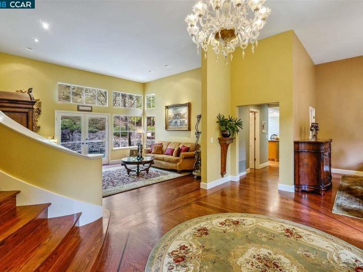 2555 Rolling Hills Ct, Alamo, CA | Roundhill Country Club. Photo 4 of 30