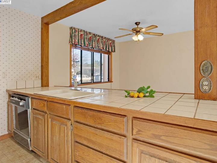 2649 Kennedy St, Livermore, CA | Leland Heights. Photo 16 of 32