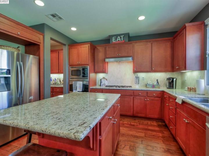 2735 Rivers Bend Cir, Livermore, CA | . Photo 13 of 37