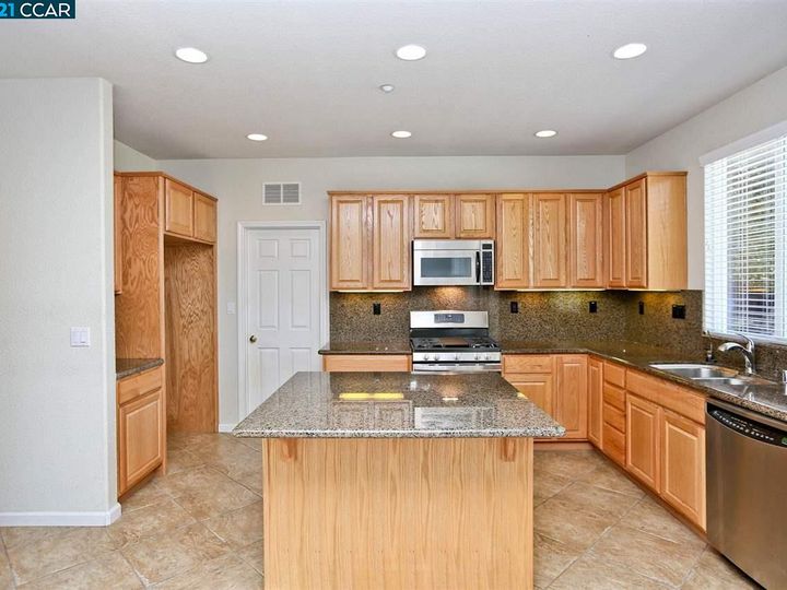 2931 Dahlia Ct, Brentwood, CA | Brentwood Park. Photo 17 of 36