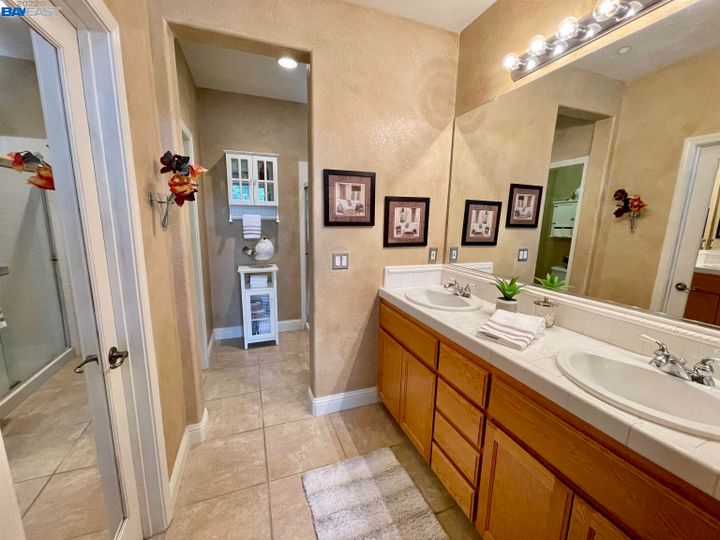 2934 Lundin Ln, Brentwood, CA | Shadow Lakes. Photo 26 of 45
