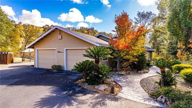 31358 N Dome Dr, Coarsegold, CA | . Photo 56 of 60